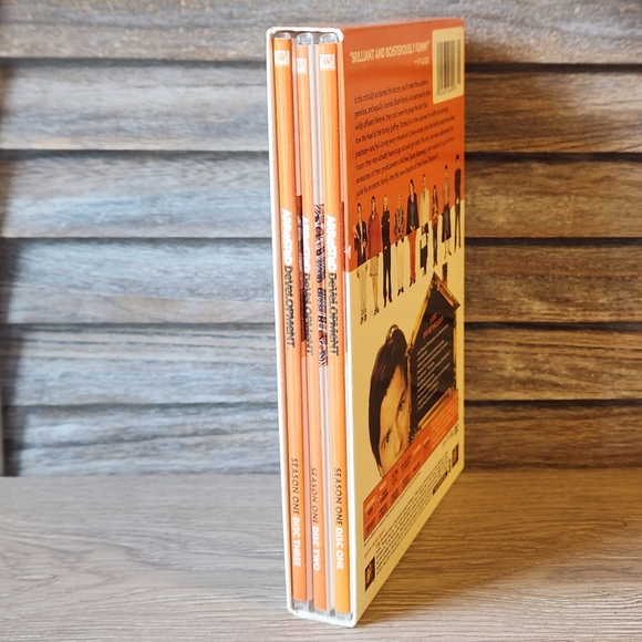 Arrested Development Season 1 dvds Complete First Season dvds - Picture 2 of 3